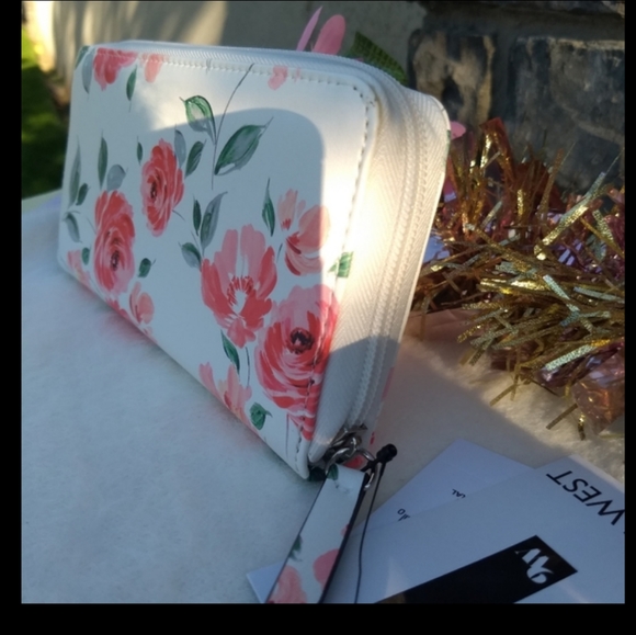 WALLET SOLD Nine West Floral Crossbody + Wallet - Picture 11 of 13
